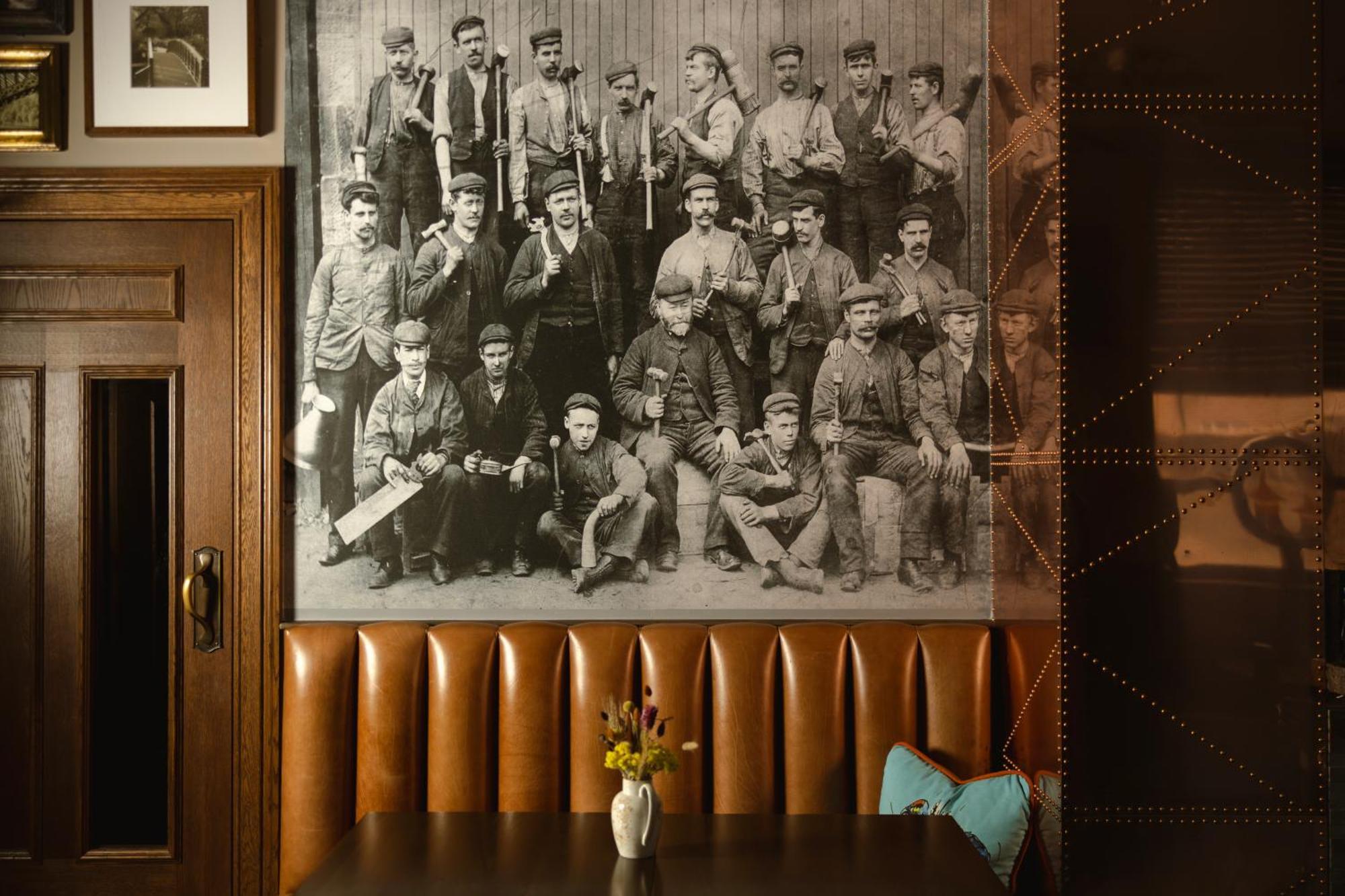 The Station Hotel Rothes Екстериор снимка